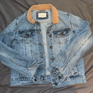 Cute jean jacket by sky and sparrow, worn once in great condition :)